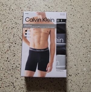 Calvin Klein 3 Pack Mens Size Medium  Boxer Briefs Microfiber Wicking Underwear